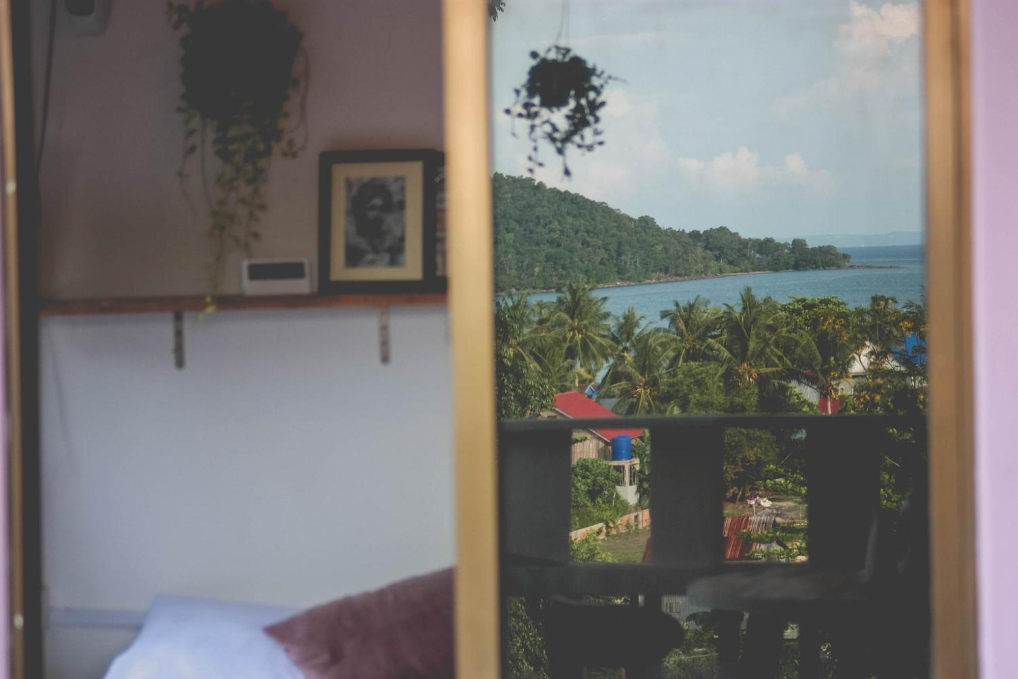 Dahlia Guesthouse Koh Rong Sanloem Exteriör bild